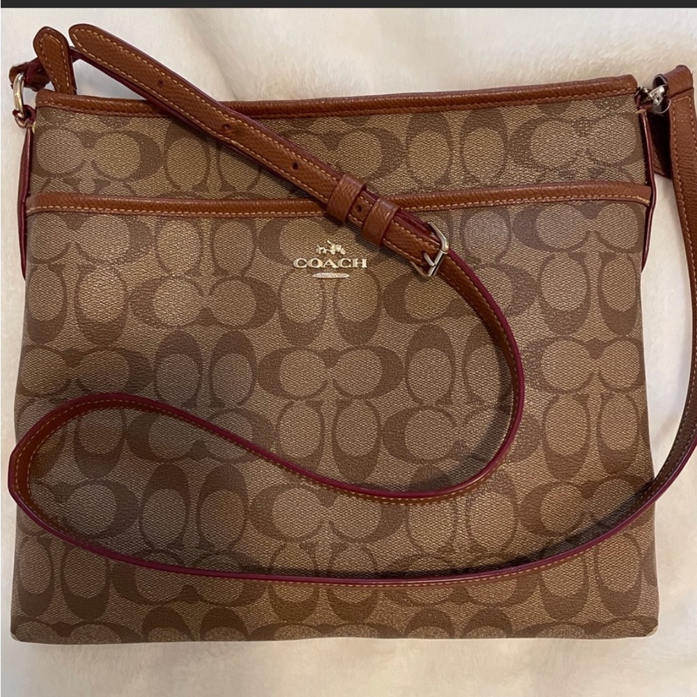 Coach signature C crossbody file bag